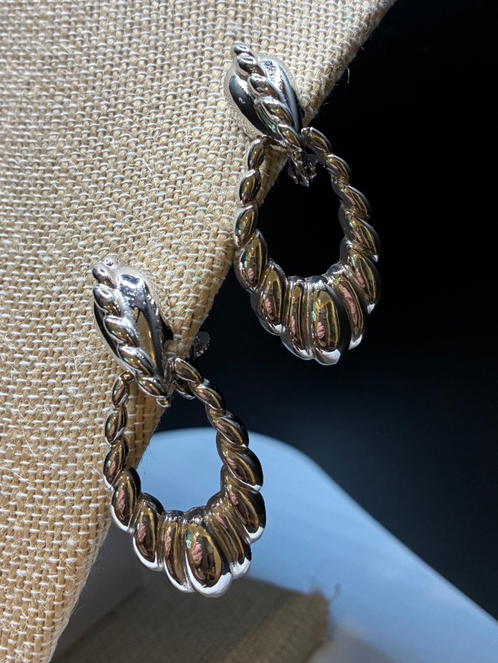 Vintage 1970’s Vendome silver-tone shrimp hoop styles clip-on earrings